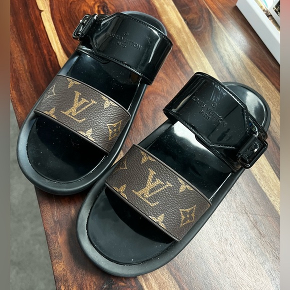 Louis Vuitton Sandals - Picture 1 of 5